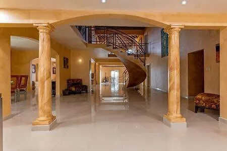 Hospitality Expert Stonehenge - 5Br Mansion Villa Montego Bay