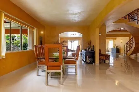 Hospitality Expert Stonehenge - 5Br Mansion Villa Montego Bay